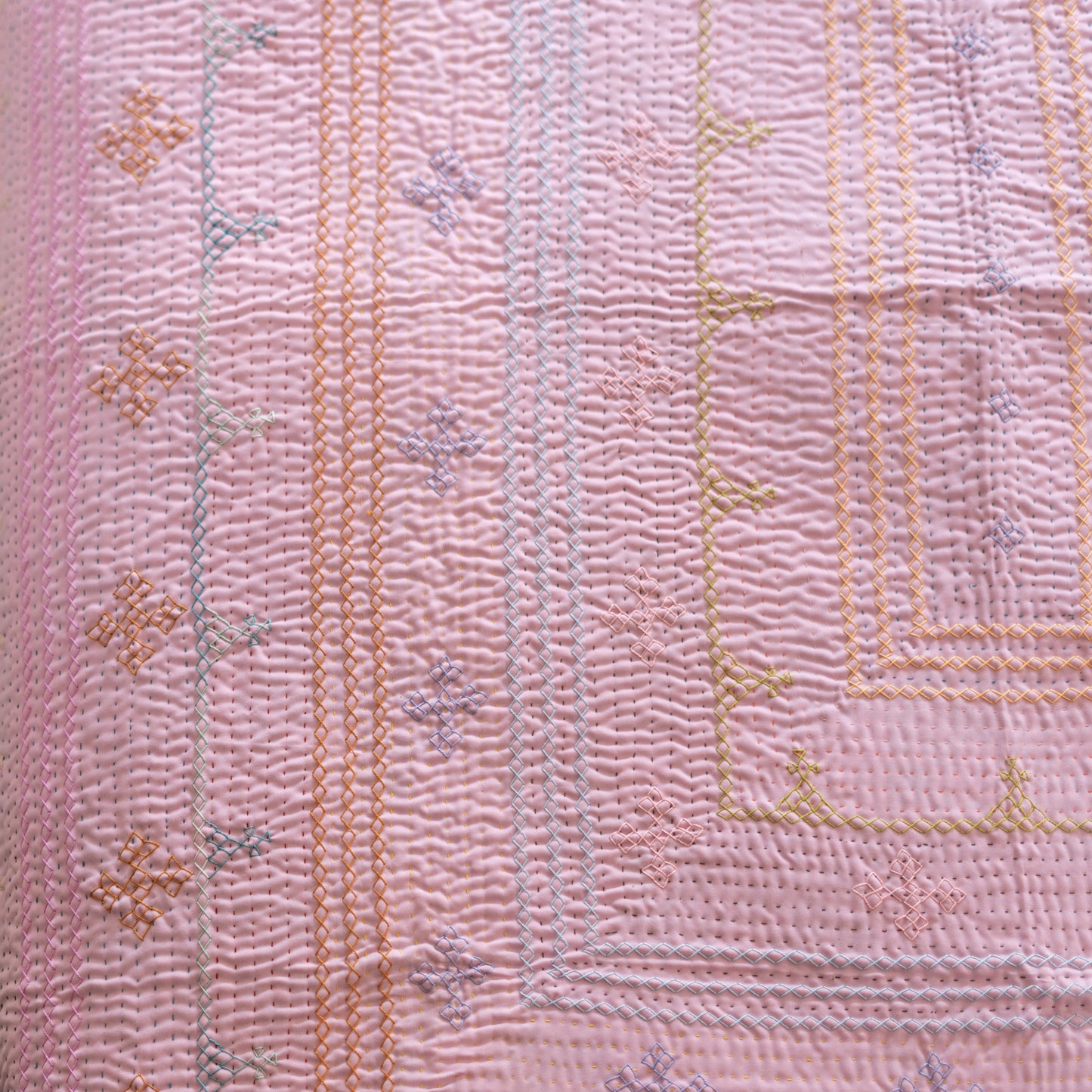 Baby Pink J Rilli Quilt – Soft Pink • Saami Tradition • Hand-Embroidered • Pure Cotton