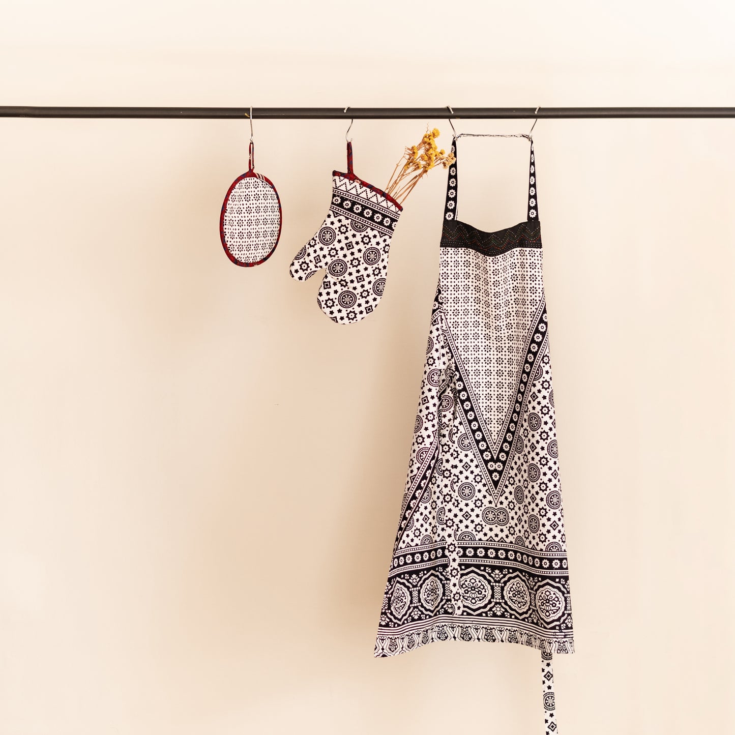 White & Black Ajrak Kitchen Set