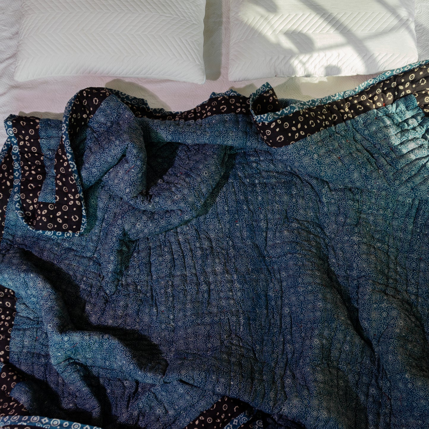 Neel Sindhi Ajrak Dulai