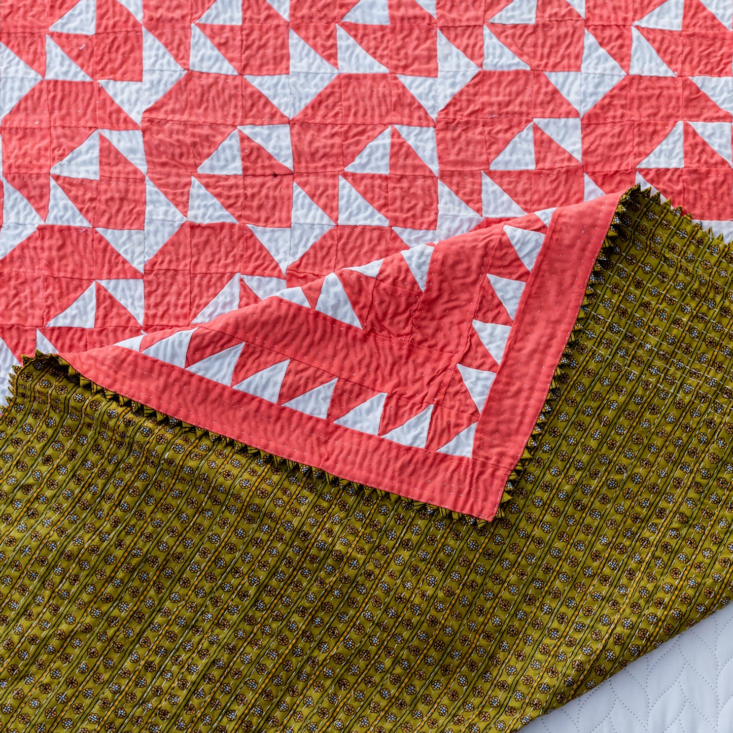 Sail Boat Rilli – Peach & White | Throw Size