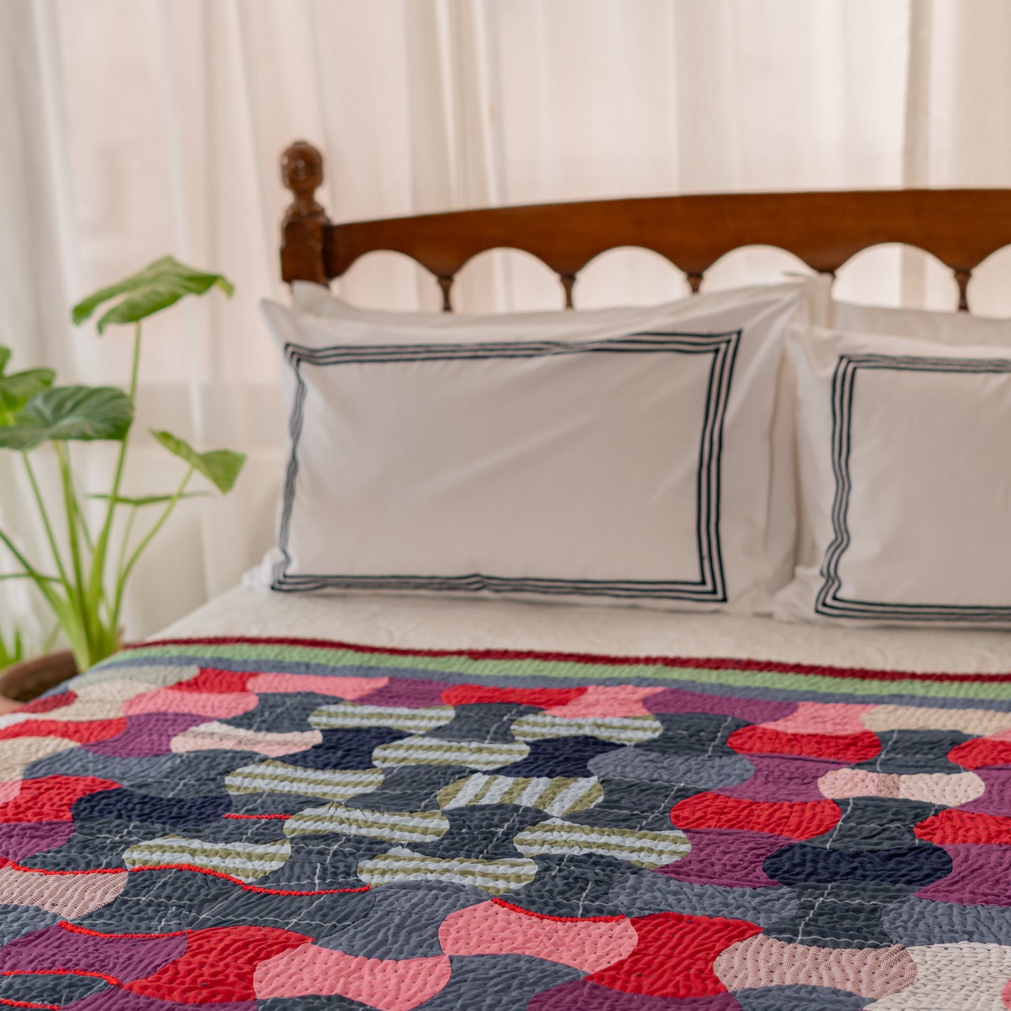 Harlequin Waves Multicolor Patchwork Rilli Quilt | Handmade, Cotton.