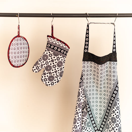 White & Black Ajrak Kitchen Set