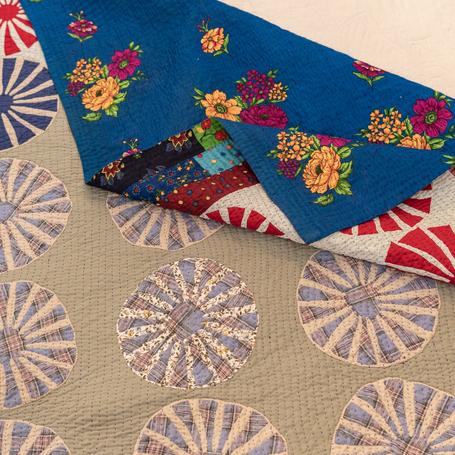 Sunburst Courtyard – Appliqué Sindhi Ralli Quilt – Handmade • Pure Cotton • Heritage Craft from Sindh