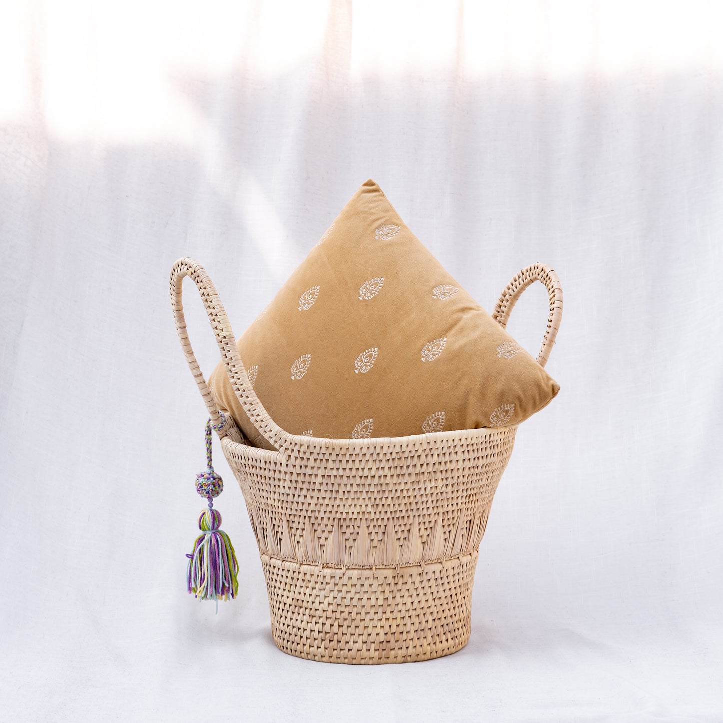 Handwoven Date Palm Basket With Handles– Sustainable Craft from Sindh, Pakistan