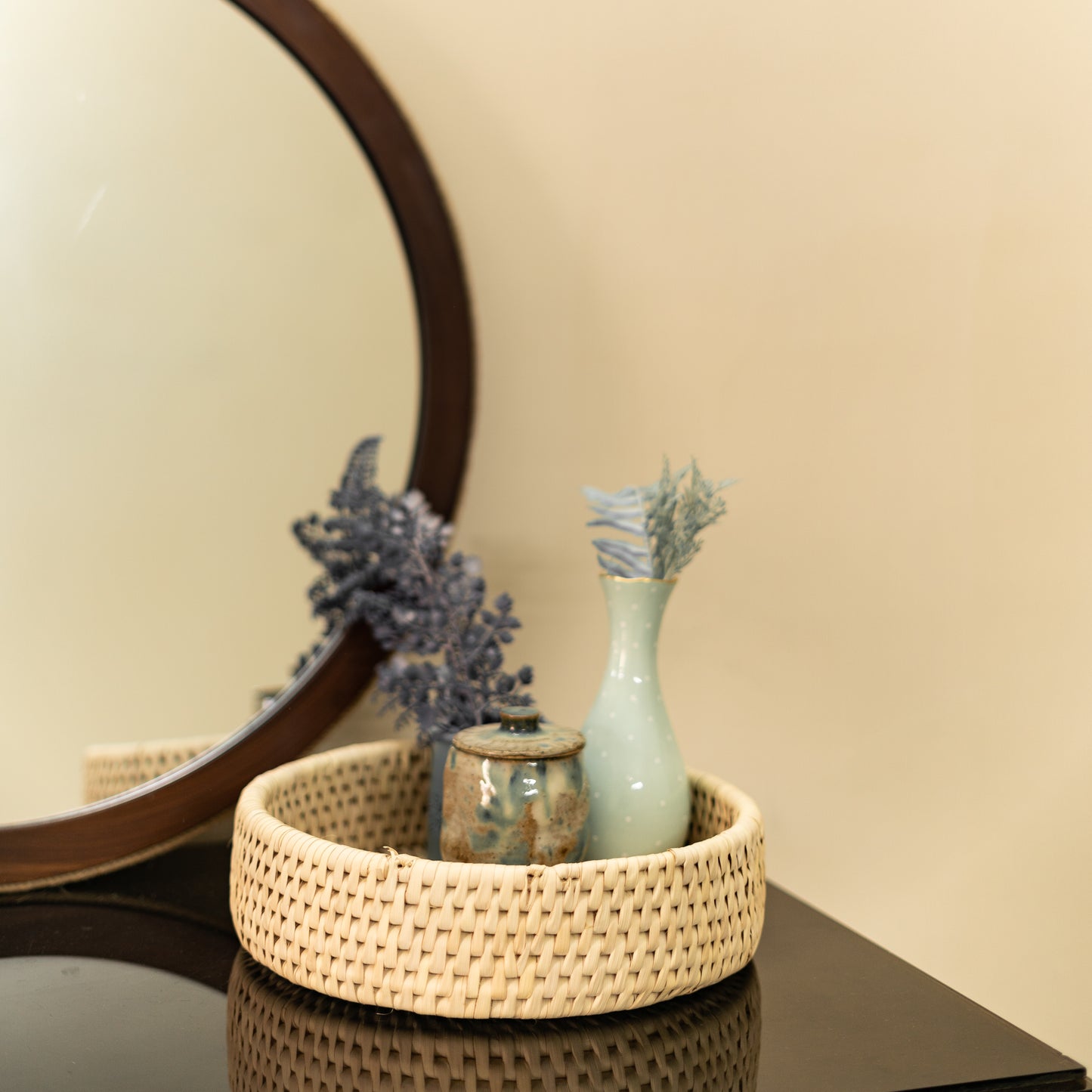 Small Tray, Handwoven Date Palm Baskets – Sustainable Craft from Sindh, Pakistan