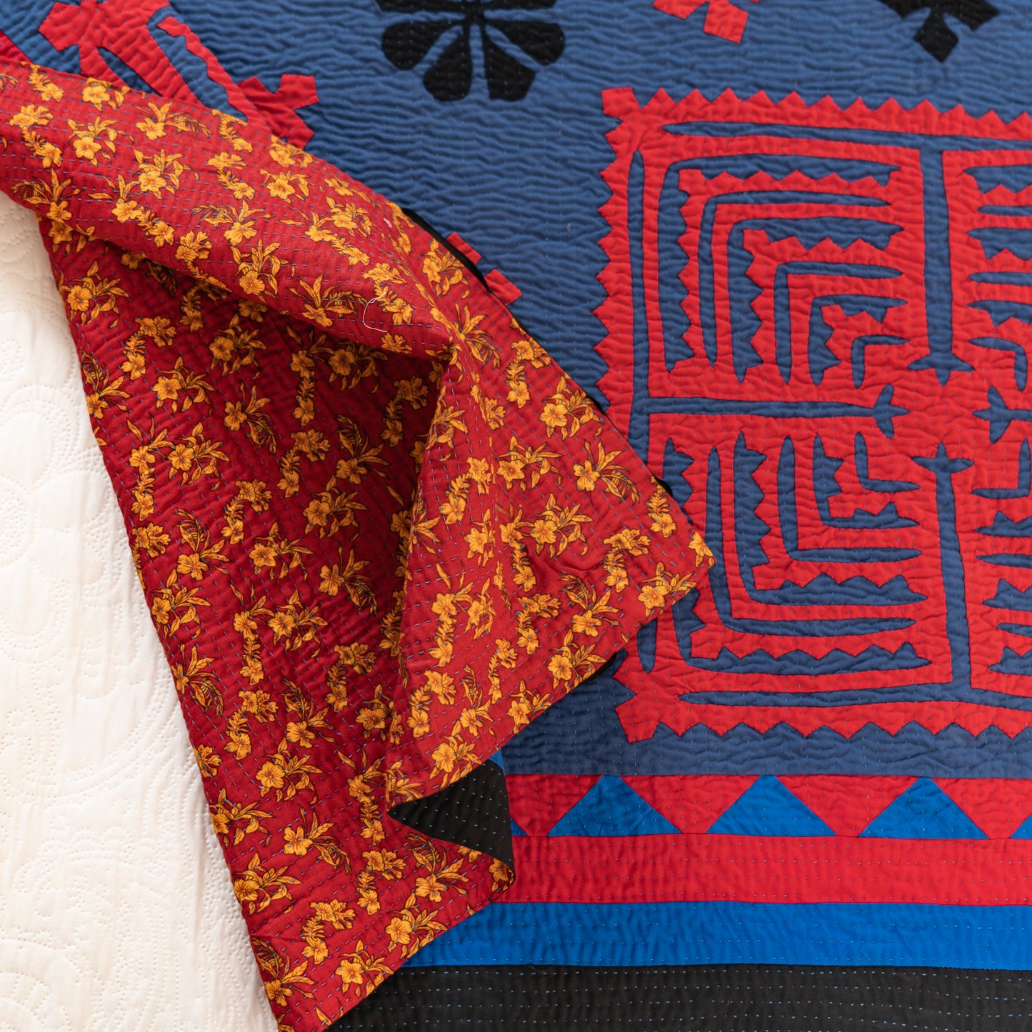 Labyrinth of Sindh: Reversible Appliqué Sindhi Ralli Quilt – Handmade • Pure Cotton • Heritage Craft from Sindh