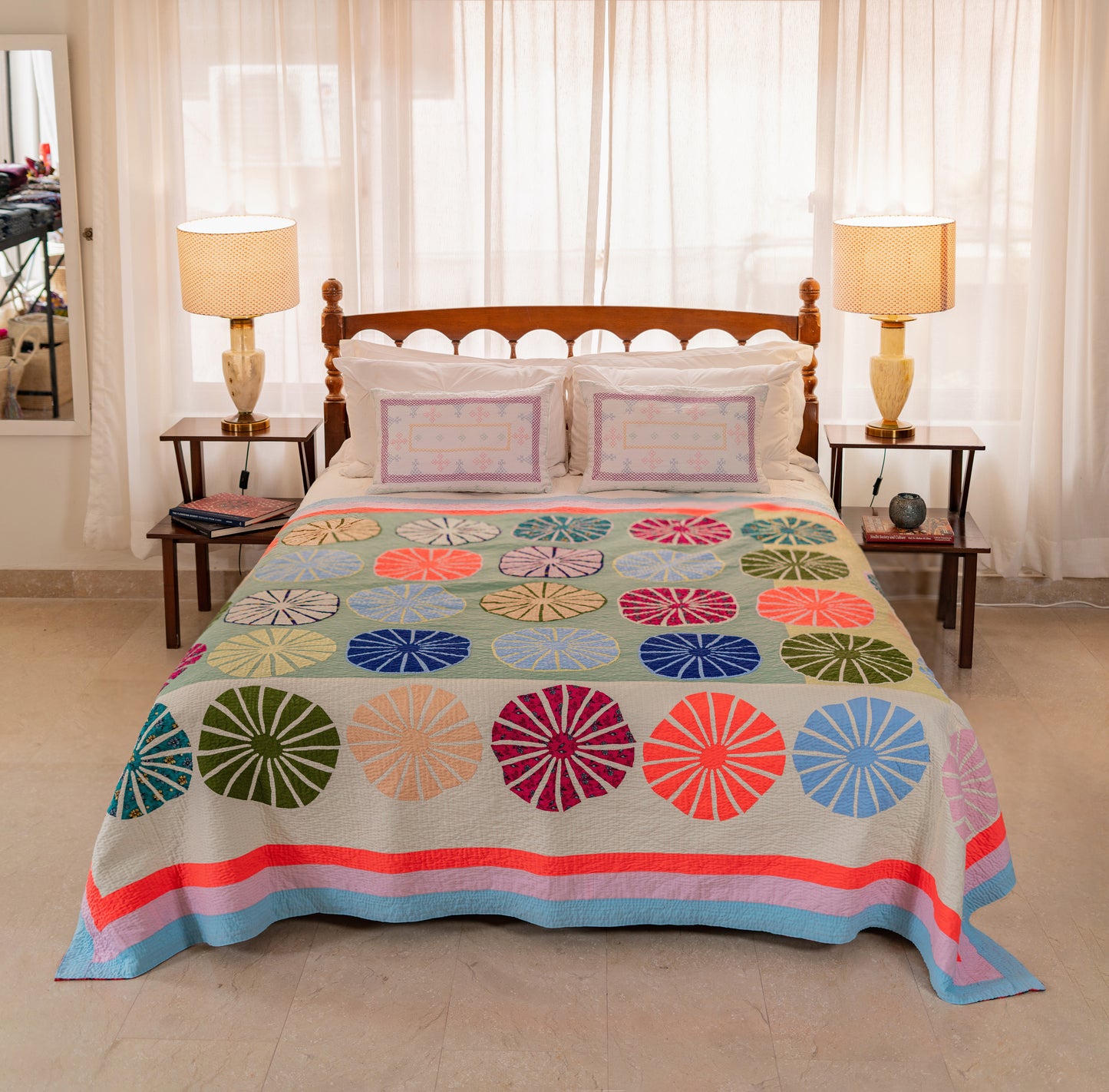 Sunburst Courtyard – Appliqué Sindhi Ralli Quilt – Handmade • Pure Cotton • Heritage Craft from Sindh (Copy